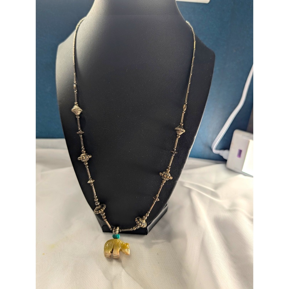Vintage Southwestern Silver Tone & Bead Bear Fetish Pendant Necklace Turquoise